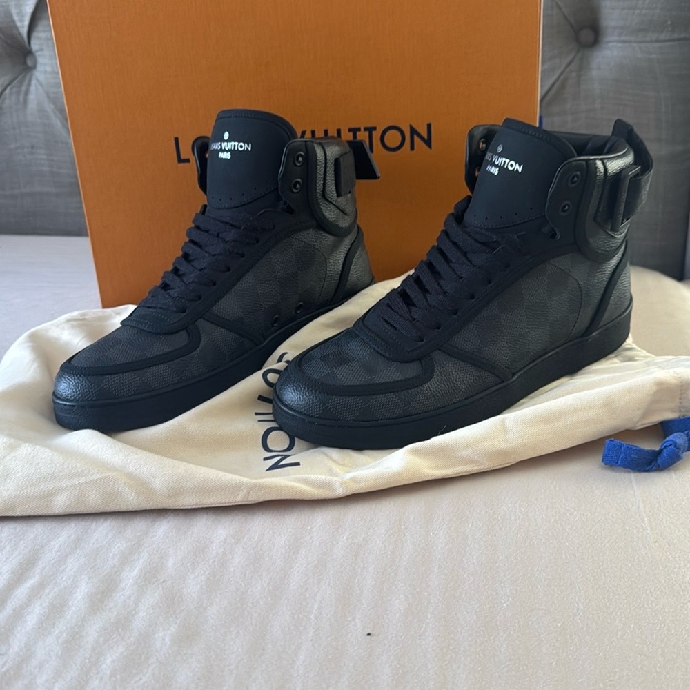 Louis Vuitton Black High-Top Sneakers for sale - Picture 4 of 9